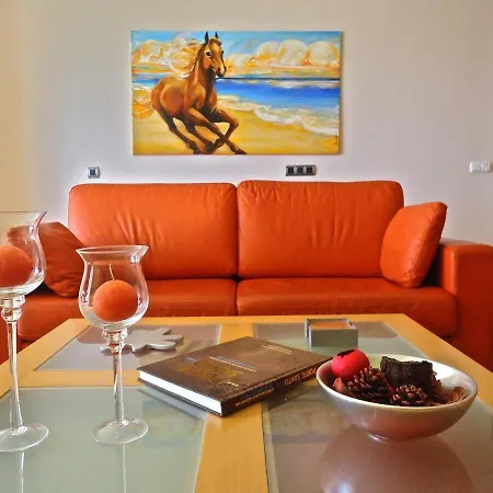 Golden - Luxurious Villa